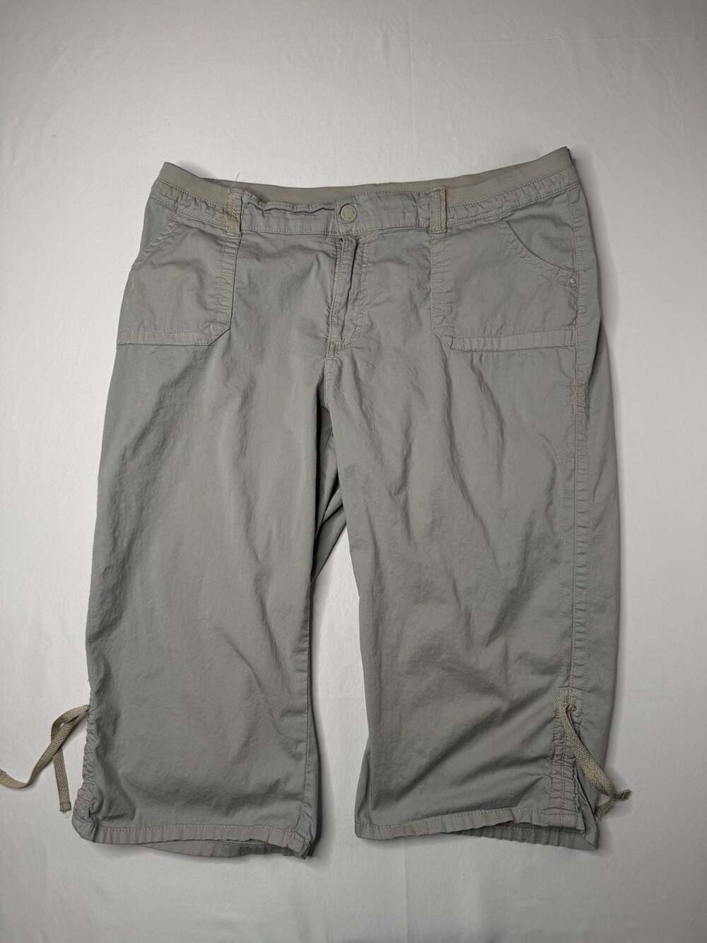 Lee Easy Fit Gray Cargo Capri Pants with Elastic Waistband